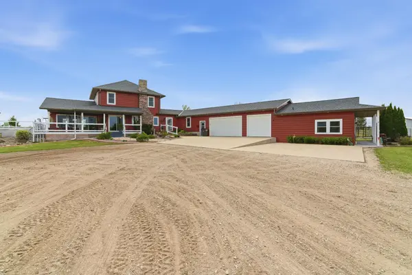 20811 Ocean RD, Janesville, MN 56048