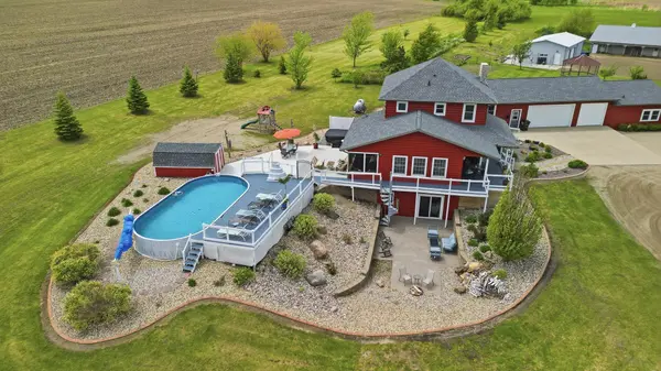 20811 Ocean RD, Janesville, MN 56048