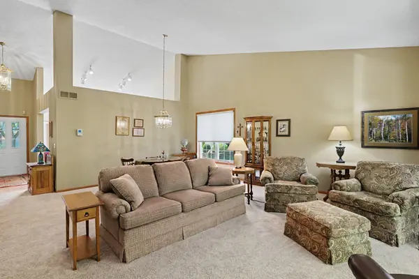 7640 Teal RD, Woodbury, MN 55125
