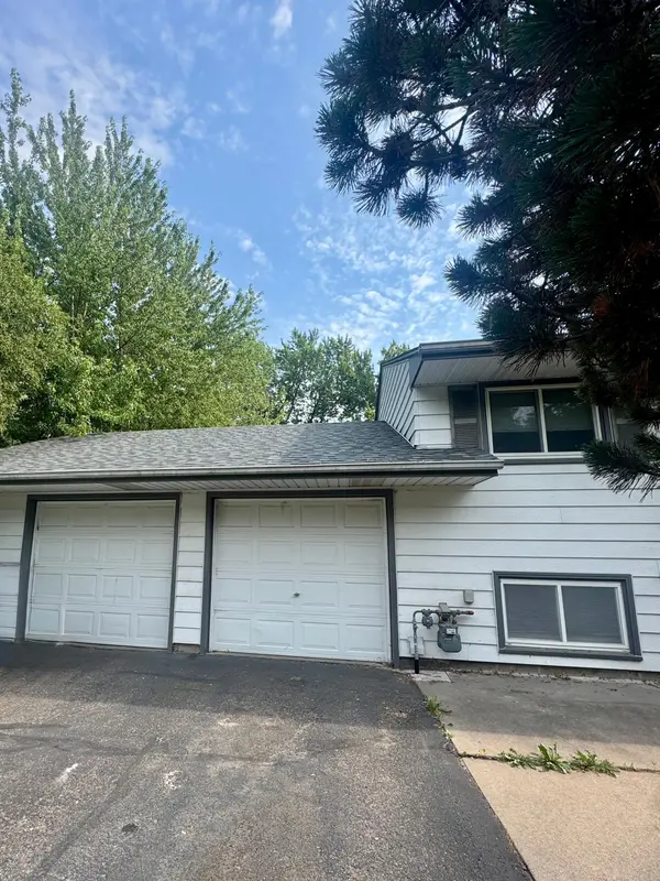 2001 Yellowstone TRL, Brooklyn Park, MN 55444