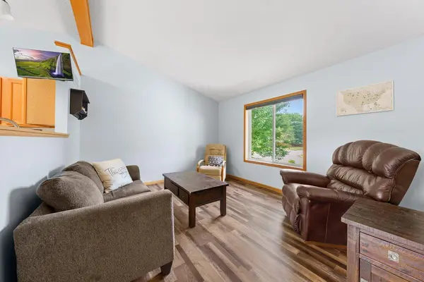 735 Laura ST, Prescott, WI 54021
