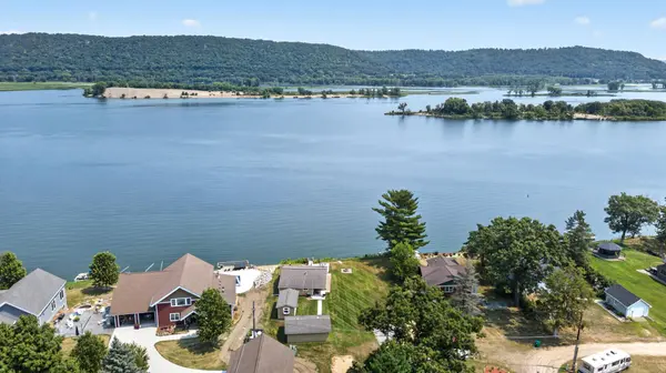 67480 County Road 76, Wabasha, MN 55981