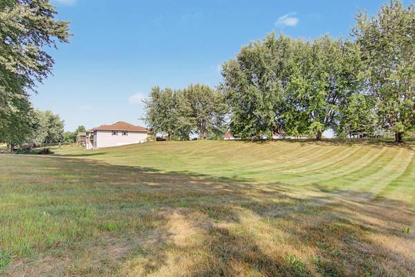 2027 and 2029 Highland CIR W, Mora, MN 55051