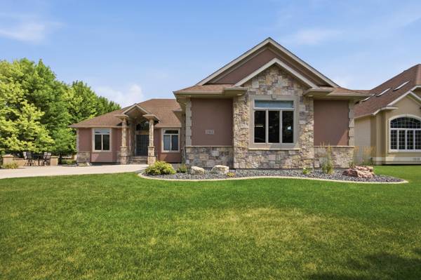 1911 Princeton LN, West Fargo, ND 58078