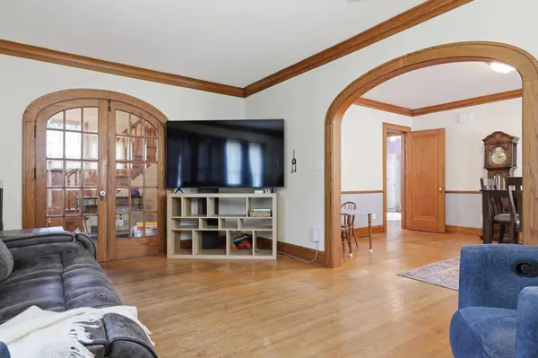 120 Park PL W, Norwood Young America, MN 55368