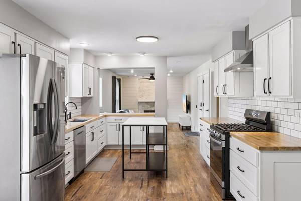 10591 Union Terrace LN N, Maple Grove, MN 55369