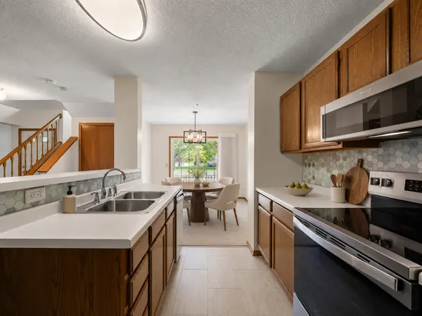 2611 Concord WAY, Mendota Heights, MN 55120