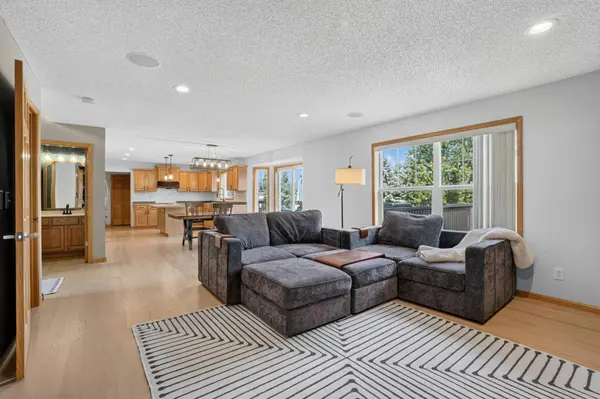 945 Westchester AVE, Shakopee, MN 55379