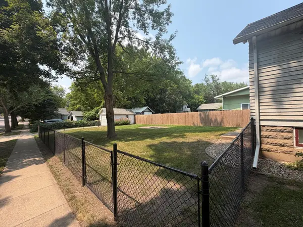 420 SW 11th ST, Willmar, MN 56201