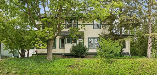 3001 W 47th ST, Minneapolis, MN 55410