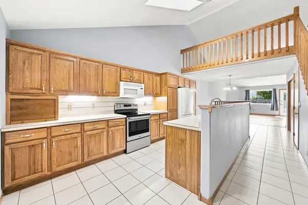 843 12 1/2 AVE W, West Fargo, ND 58078