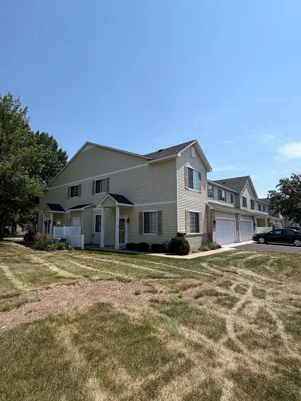 535 Tamarack TRL #1104, Farmington, MN 55024