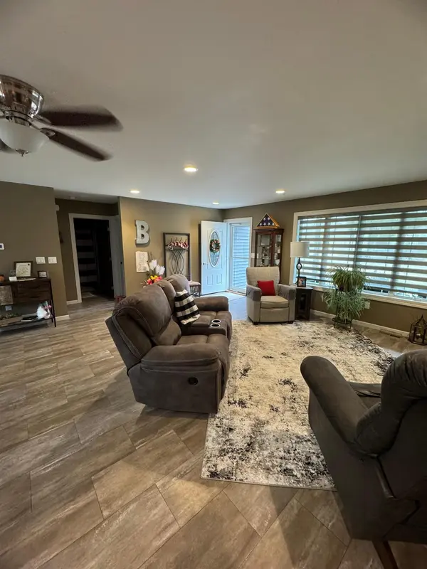 326 Rock River DR, Edgerton, MN 56128