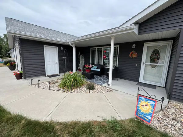 326 Rock River DR, Edgerton, MN 56128
