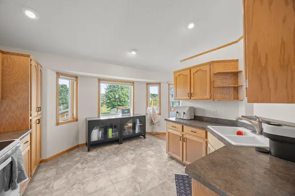 610 Cedar AVE N, Maple Lake, MN 55358
