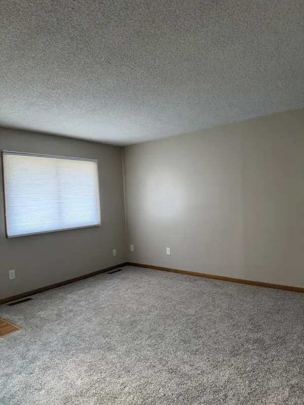 1552 Creek Meadows DR NW, Coon Rapids, MN 55433