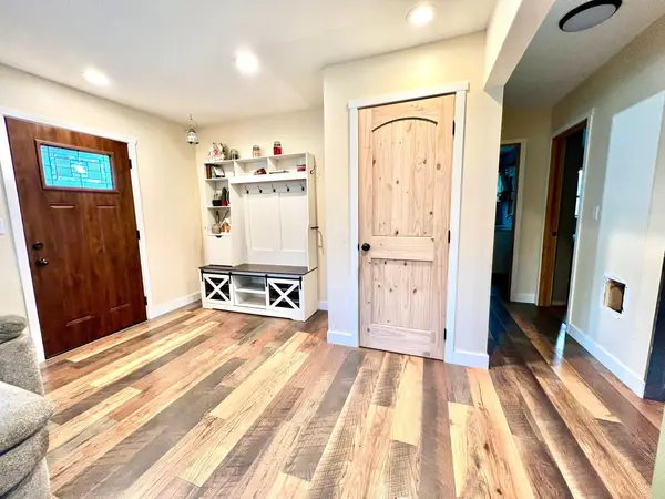 145 1st ST NW, Elgin, MN 55932