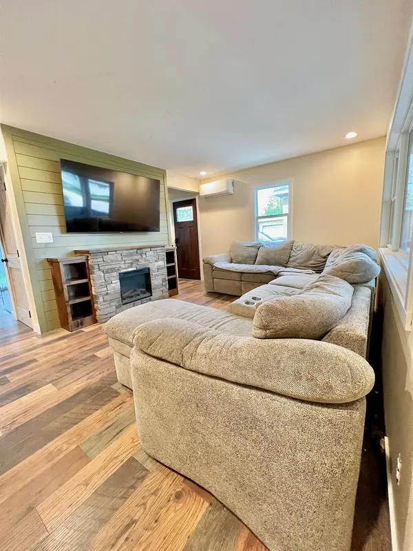145 1st ST NW, Elgin, MN 55932
