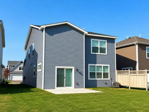 1092 Annacotte LN, Rosemount, MN 55068