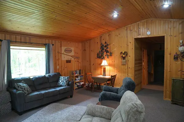 W9527 Mile RD, Ladysmith, WI 54848