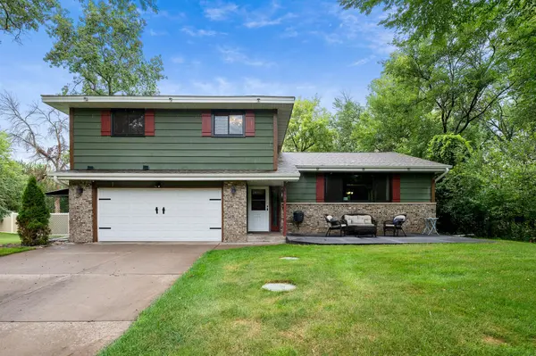 14940 Juniper Ridge DR NW, Anoka, MN 55303