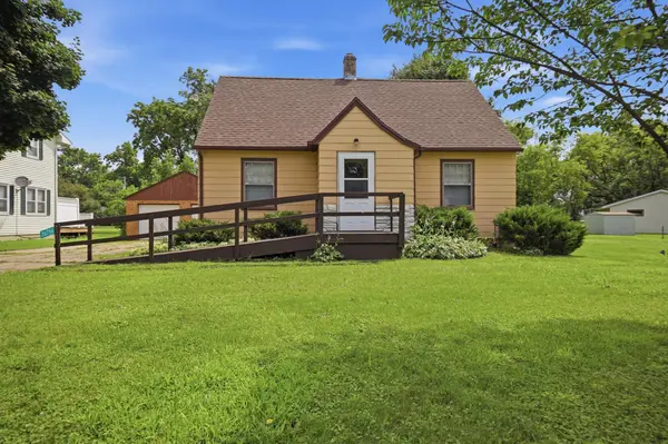 26756 540th AVE, Lansing, MN 55950