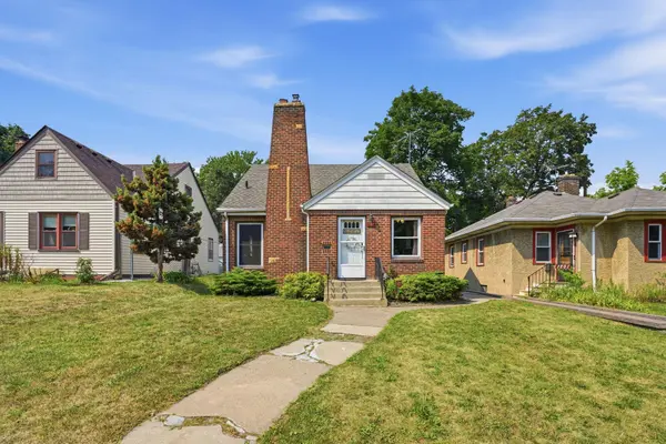 1197 Mclean AVE, Saint Paul, MN 55106