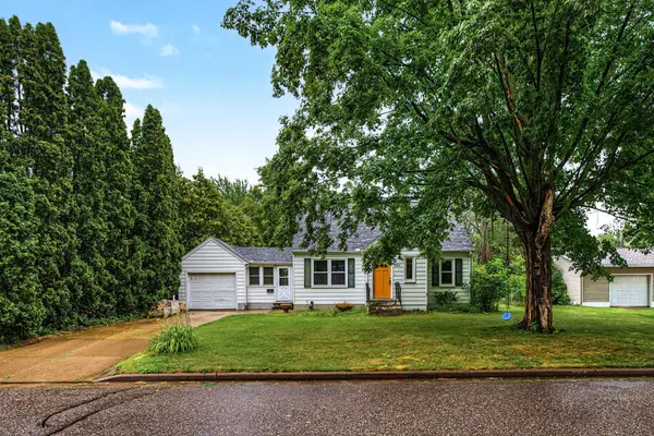 521 E 3rd ST, New Richmond, WI 54017