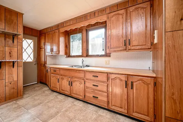 156 E Mark ST, Winona, MN 55987