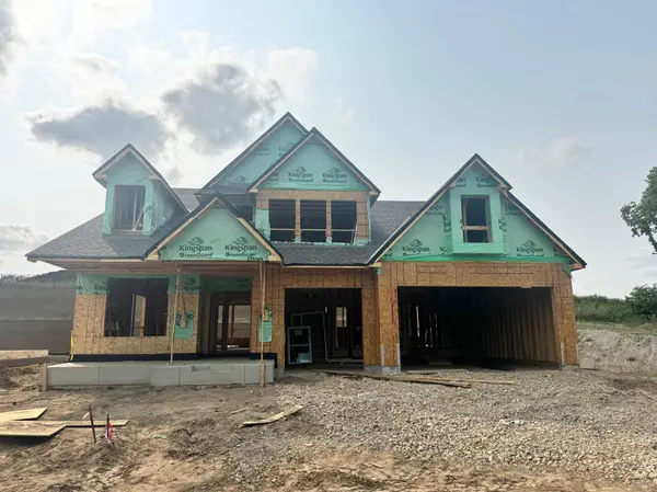 2560 Rock Elm RD, Shakopee, MN 55379