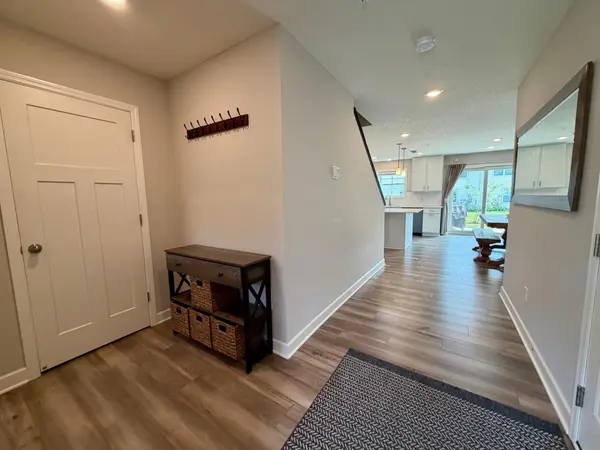 2172 Jasper CT, Hugo, MN 55038
