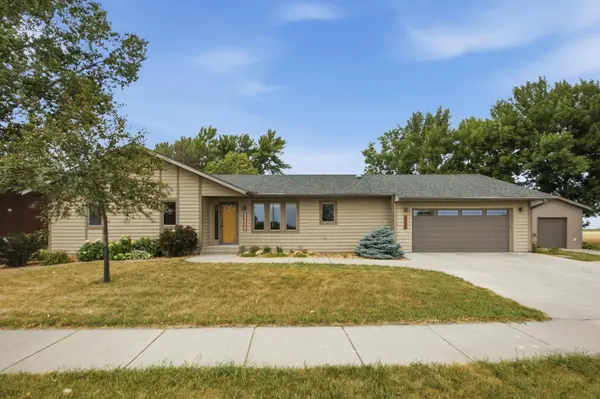 3950 10th ST N, Fargo, ND 58102