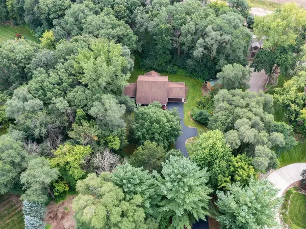 7875 44th Street CT N, Oakdale, MN 55128