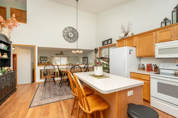 1507 Dublin CT, Shakopee, MN 55379