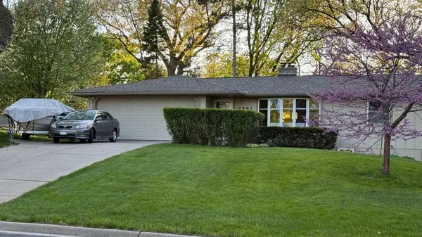 3901 Hampshire AVE N, Crystal, MN 55427