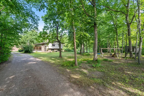 32350 Cedar Crest TRL NE, North Branch, MN 55056