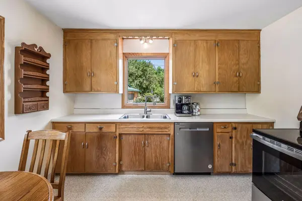 5629 N Glen Moor RD, Minnetonka, MN 55345