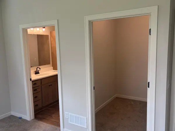 2075 Langston LN NE, Saint Michael, MN 55376