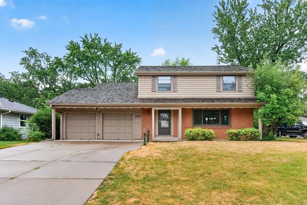 2509 119th AVE NW, Coon Rapids, MN 55433