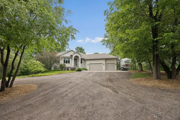 3882 219th LN NE, East Bethel, MN 55011