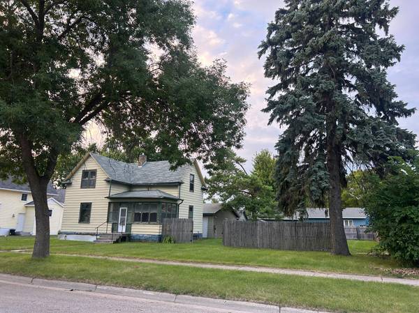 309 4th ST W, Thief River Falls, MN 56701