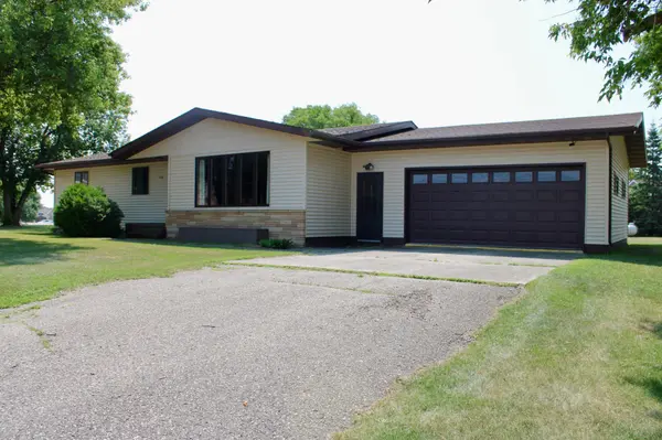 506 Lincoln AVE W, Karlstad, MN 56732