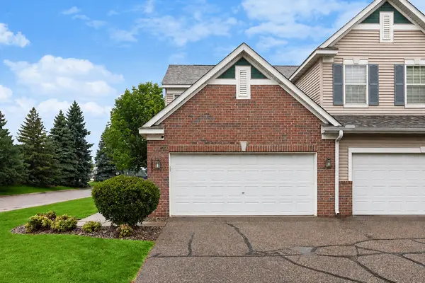 6889 Folkestone RD #711, Apple Valley, MN 55124