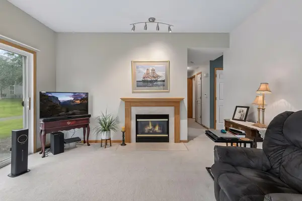 6889 Folkestone RD #711, Apple Valley, MN 55124