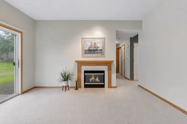 6889 Folkestone RD #711, Apple Valley, MN 55124