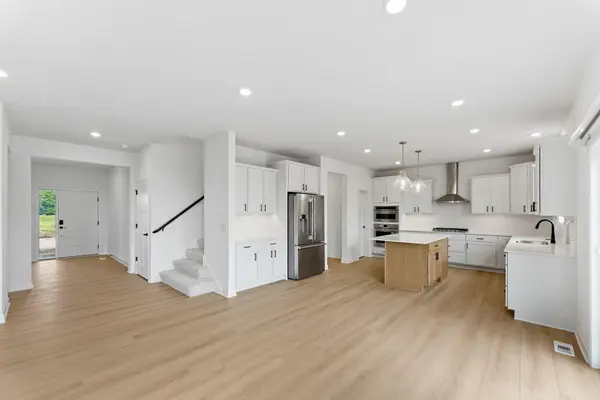 1919 Ravine RD, Carver, MN 55315