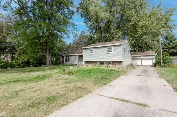 1735 Birch Lake AVE, White Bear Lake, MN 55110