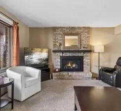 1912 Serendipity CT, New Brighton, MN 55112