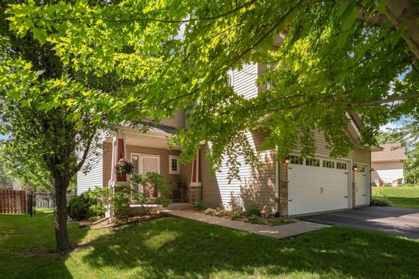 16280 Tahinka CT NW, Prior Lake, MN 55372