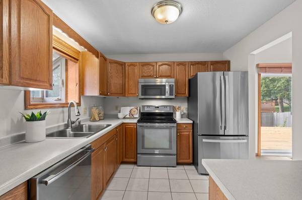 16595 Harwell AVE, Lakeville, MN 55044